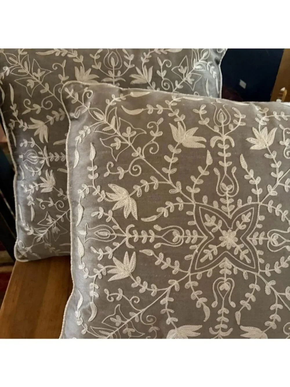 Vtg Pier 1 Floral Crewel Embroidered Throw Pillow Gray CreamBohemian Elegant